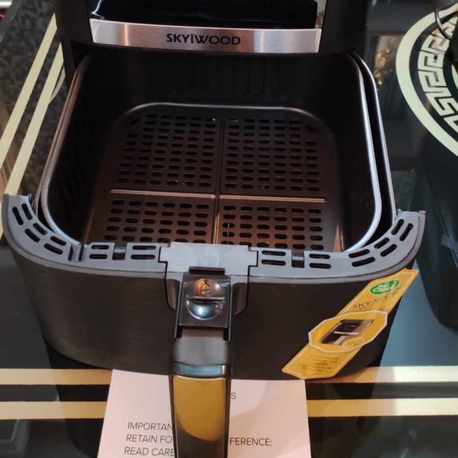 Skyiwood 8 Liter Original England's Digital Air Fryer SKAF008BS