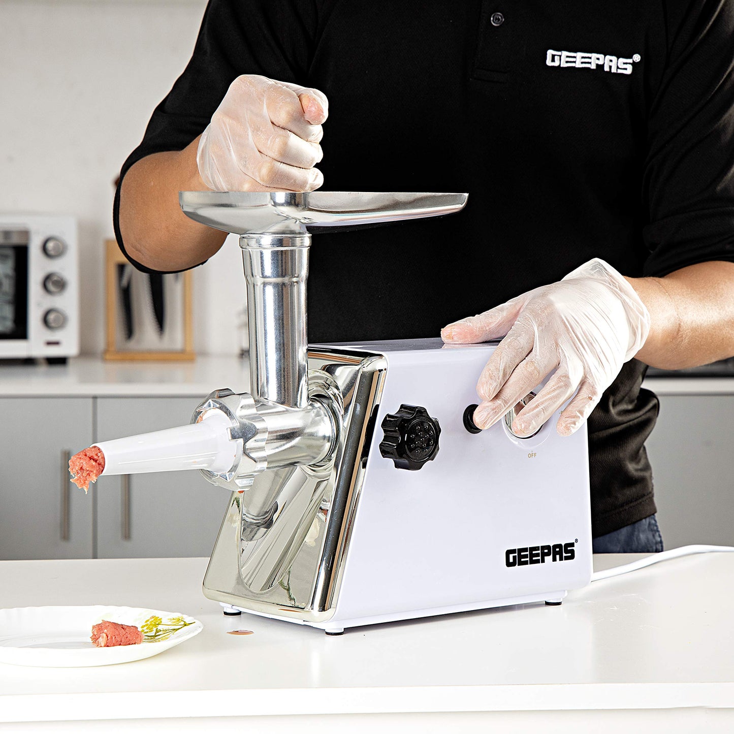 Geepas 6 in 1 Electric Meat Grinder 2200W - Reverse Function Aluminum Gears, 2 Years Warranty GMG765P